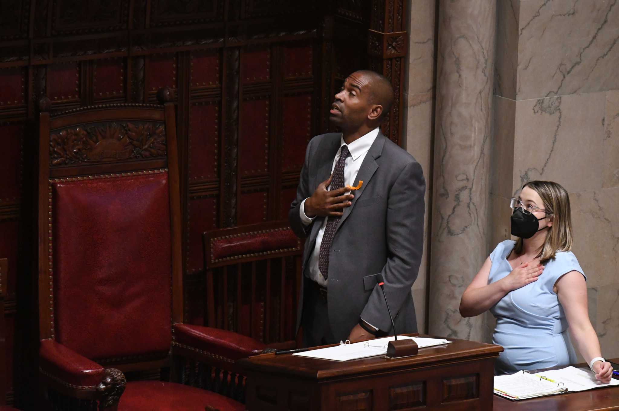 Live: Updates from the state Capitol as lawmakers return for 'extraordinary session' - Vimarsana News