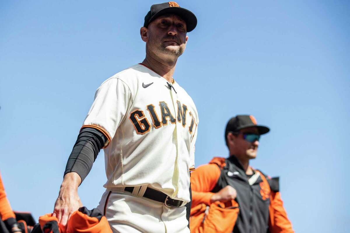 Why Giants coach's upbeat approach, 'Bull Durham' feats make him MLB manager  material