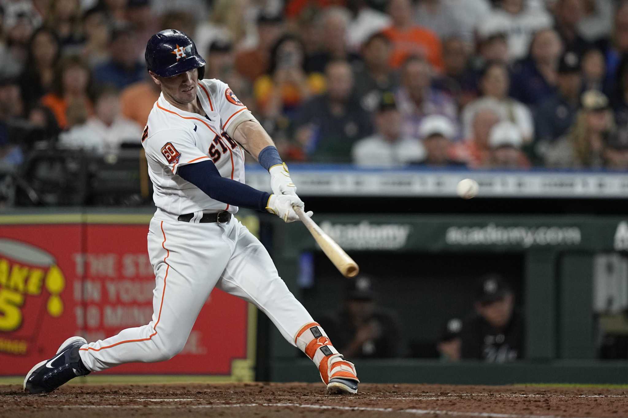 MLB roundup: Alex Bregman's double leads Astros past Yankees