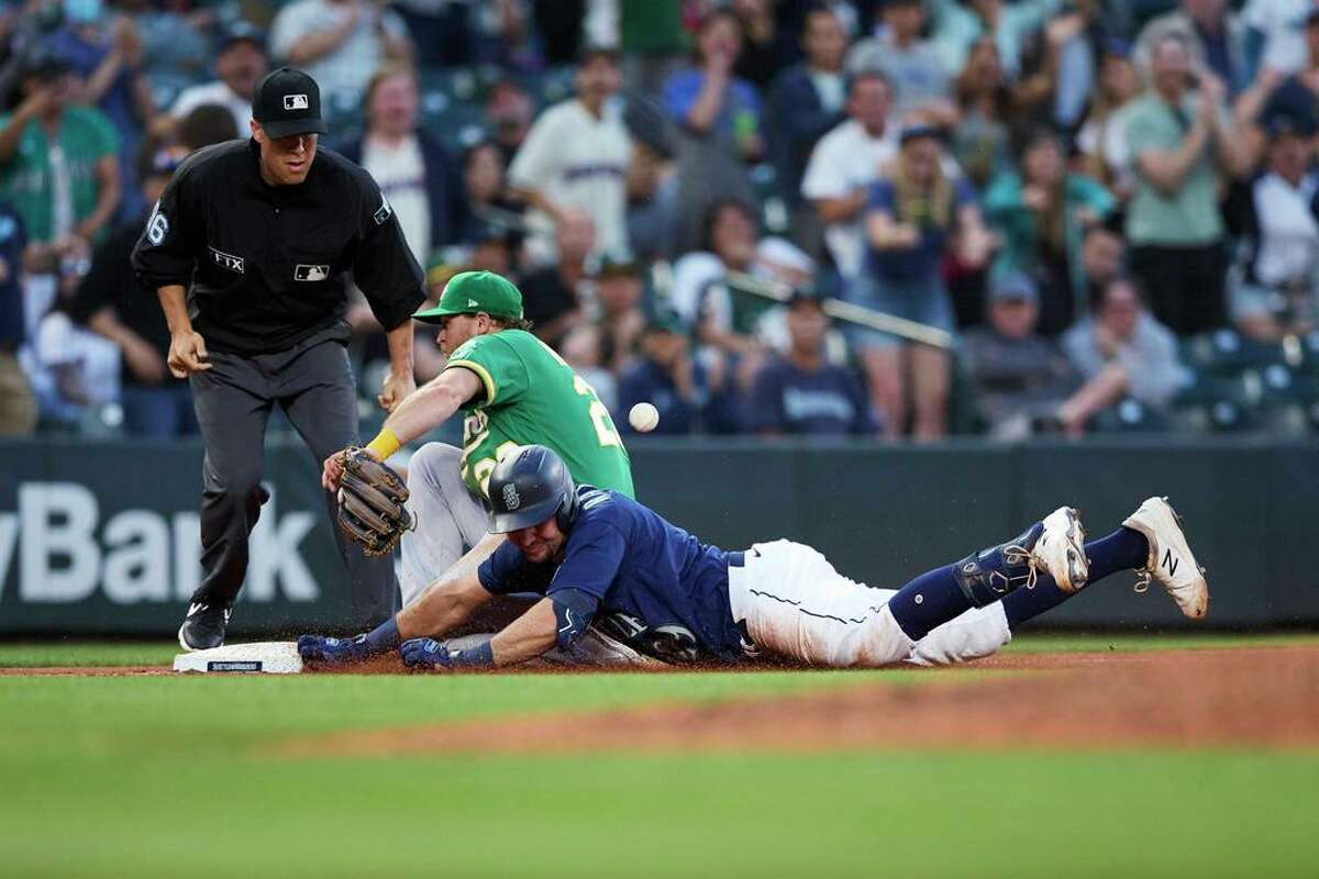 Athletics lose to Mariners in Wild Card race