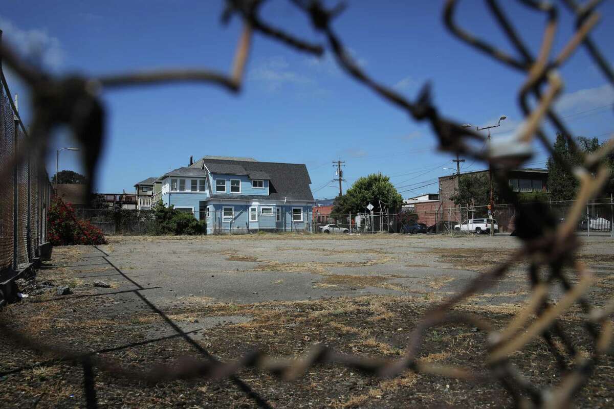 This vacant lot, located at 3109 Filbert St. in Richmond, will eventually be converted into new homes operated by Richmond Neighborhood Housing Services. The affordable housing group and other Black-led community organizations stood to benefit from a proposed $ 500 million state budget proposal to support Black homeownership and curb displacement, which has so far lost out to other political priorities.