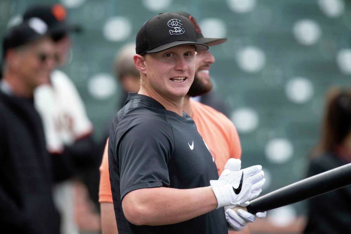 White Sox slugger Andrew Vaughn recovering from hip pointer