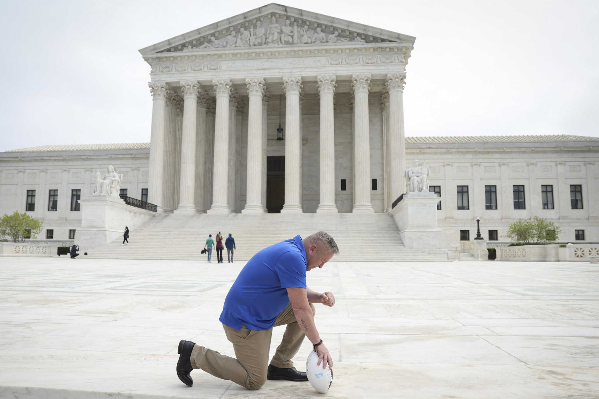 Area coaches react to Supreme Court decision regarding coach praying on football field - Vimarsana News
