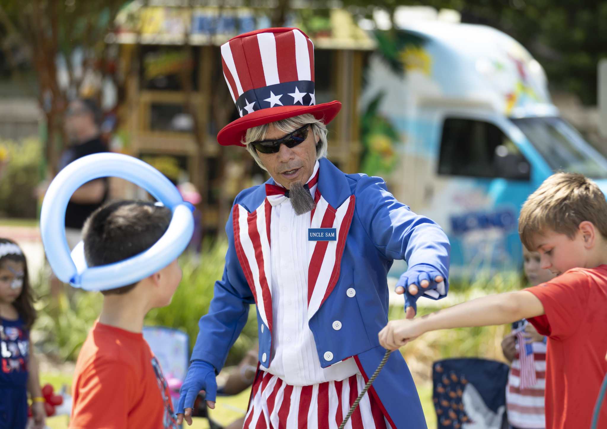 Tomlinson: Celebrate Fourth of July with diverse ideas and independent thinking - Vimarsana News