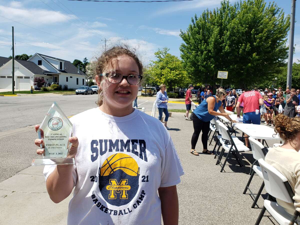 Ice cream contest nets 45 competitors in 3 age groups during Manistee