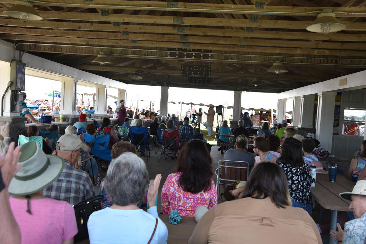 Scottville Clown Band performs at Manistee's First Street Beach at ...