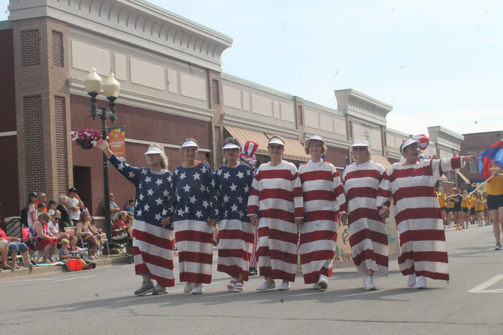 Manistee garden club add patriotic spirit to Forest Festival Parade