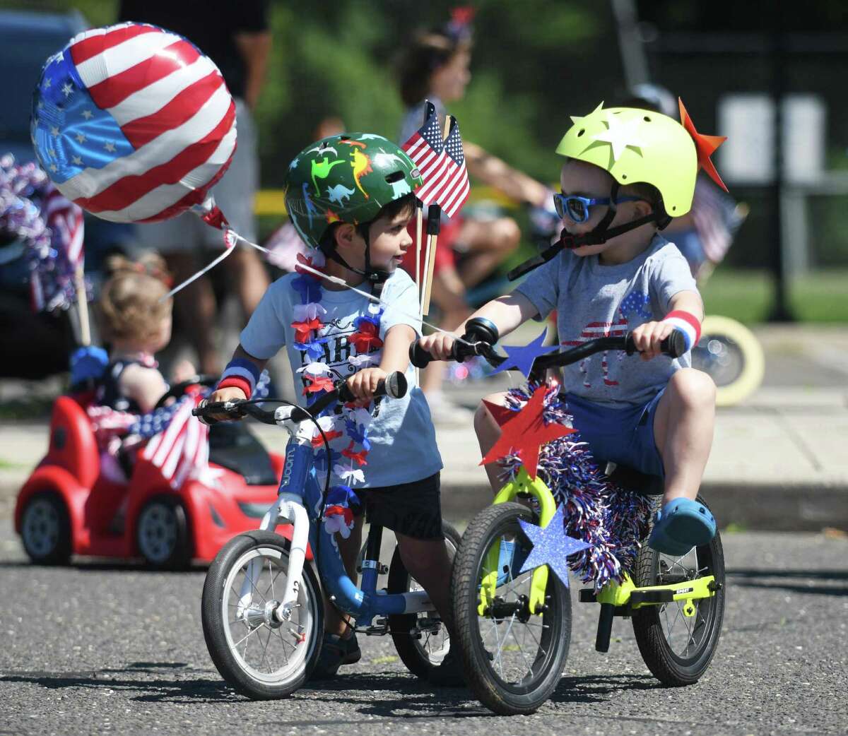 In Photos Darien July 4th celebration featured the annual PushnPull