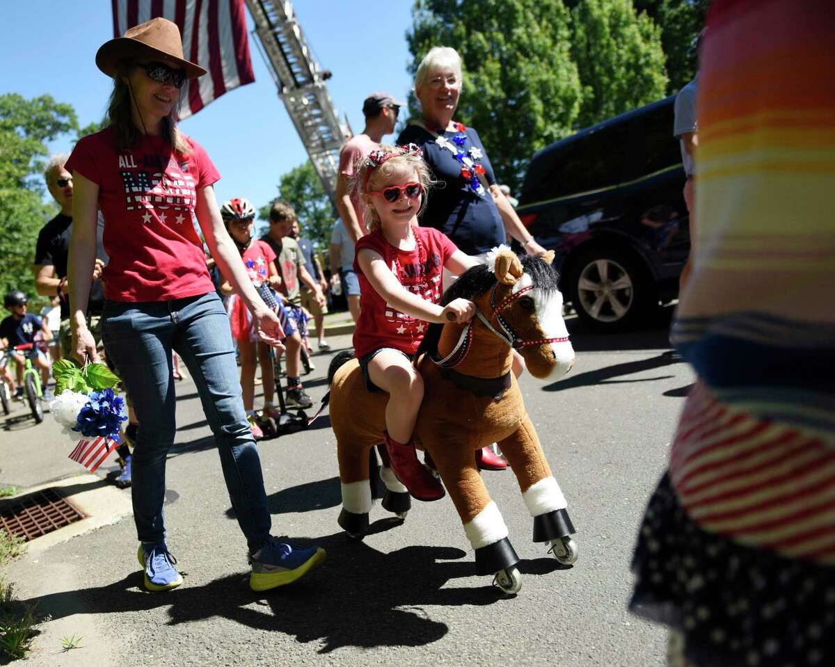 In Photos Darien July 4th celebration featured the annual PushnPull