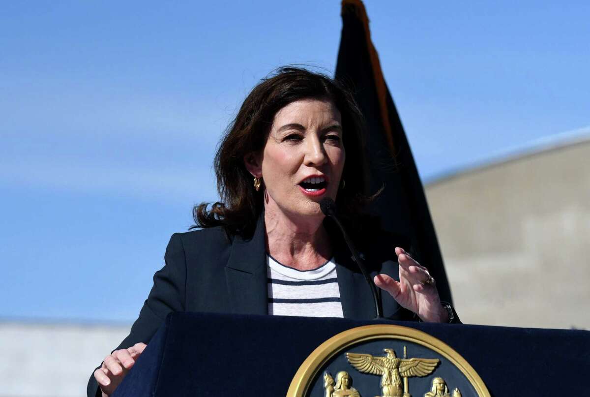 The state Department of Health is awarding a multi-billion-dollar transportation contract to a company owned by a significant campaign donor to Gov. Kathy Hochul.