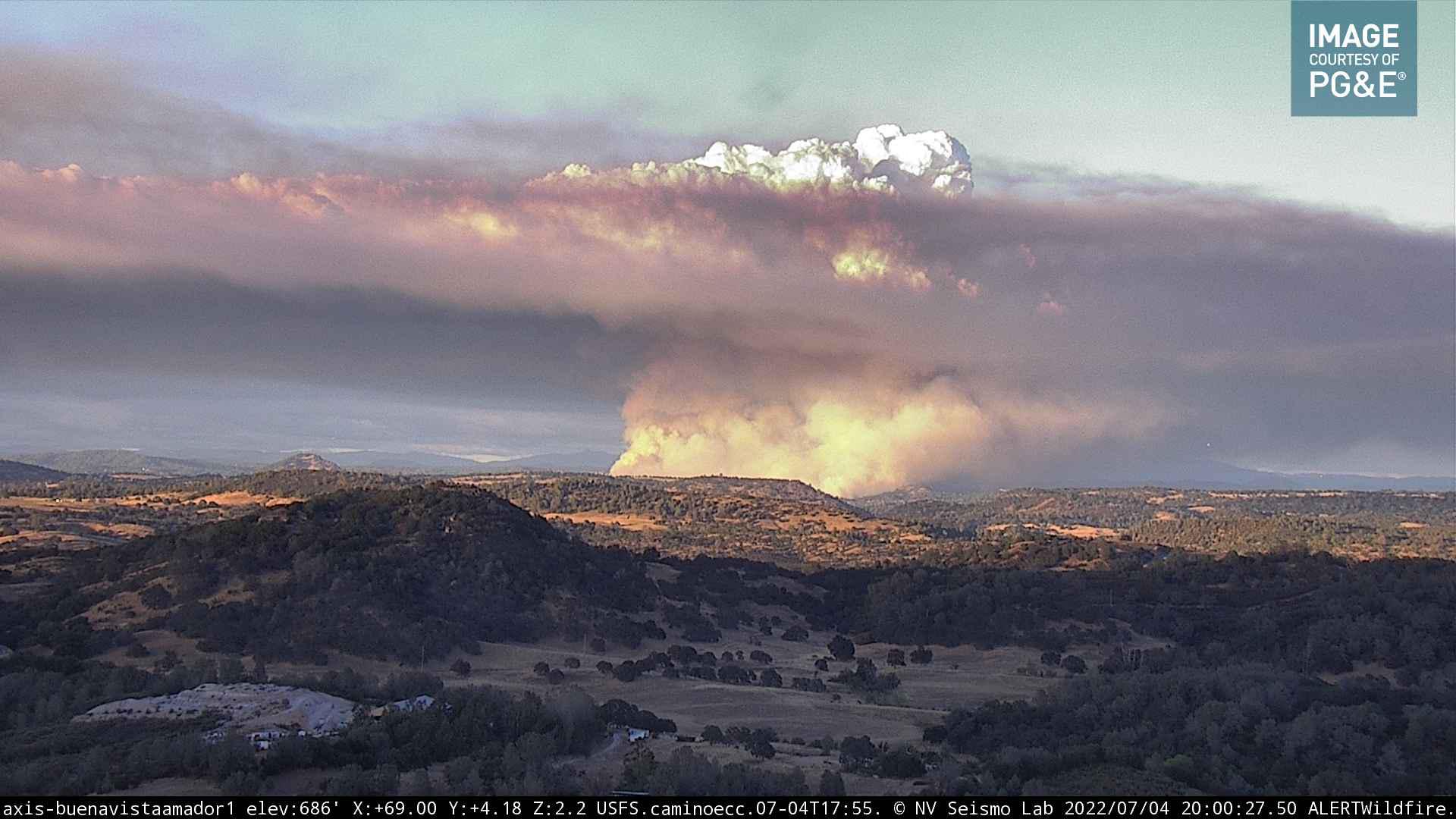 Fast-spreading Electra Fire in Amador County prompts evacuations - Vimarsana News