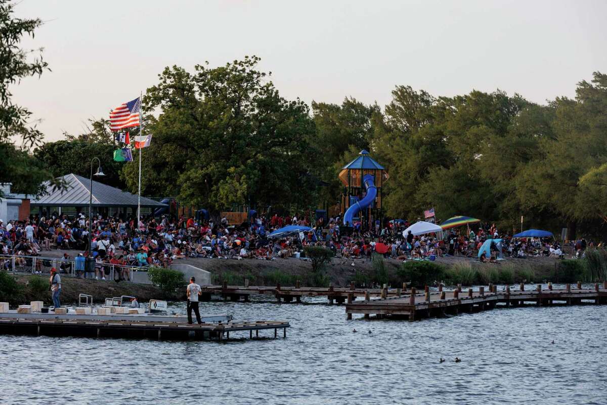 Woodlawn Lake back thousands for Fourth of July