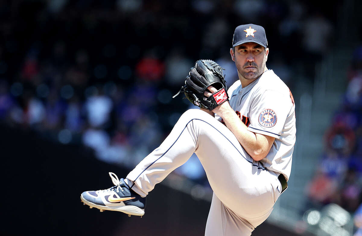 Justin Verlander of the Houston Astros pitches against the New York Mets during their game at Citi Field on June 29, 2022, in New York City.
