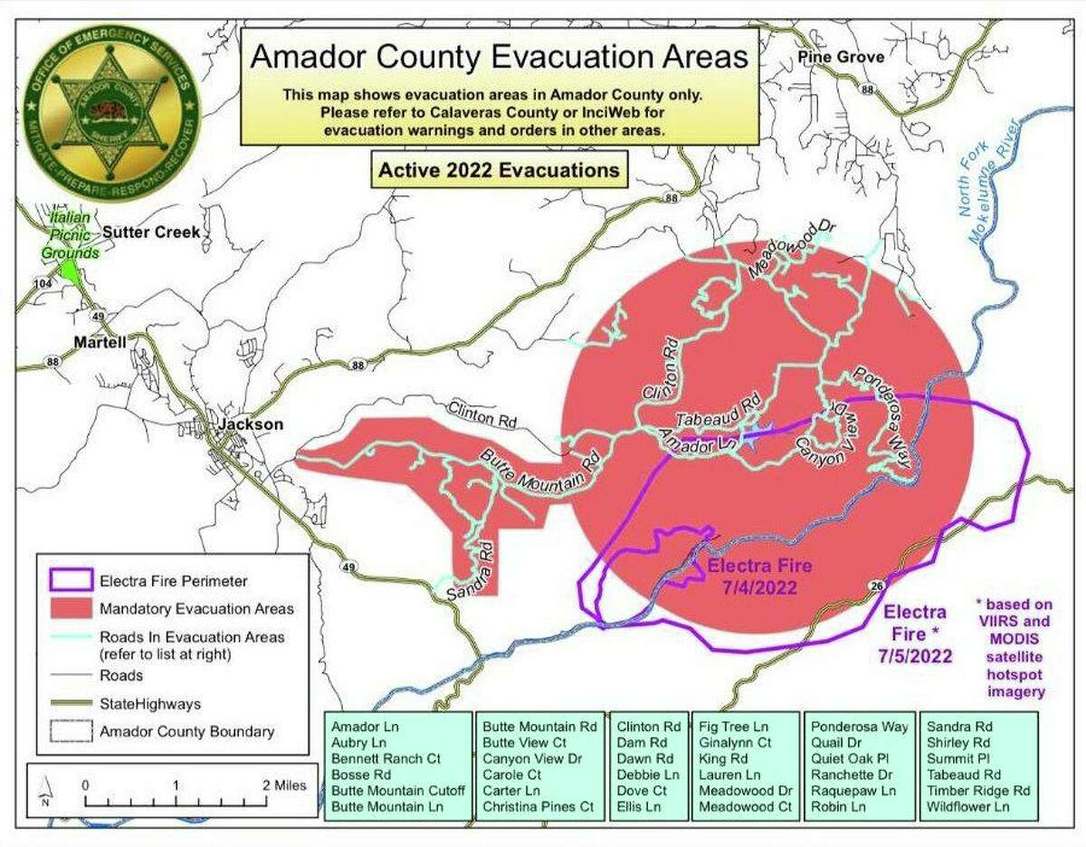 Une carte montrant les zones du comté d'Amador soumises à des ordres d'évacuation obligatoires en raison de l'incendie d'Electra.