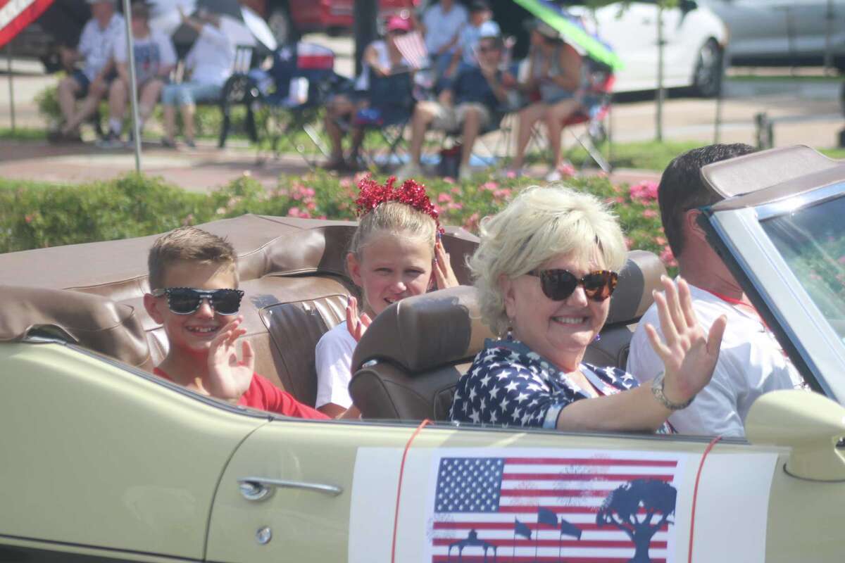Friendswood parade filled with Fourth sights and sounds