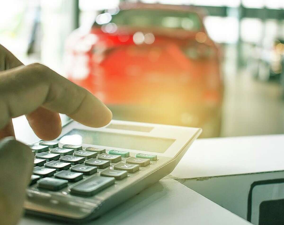 Auto financing with a calculator