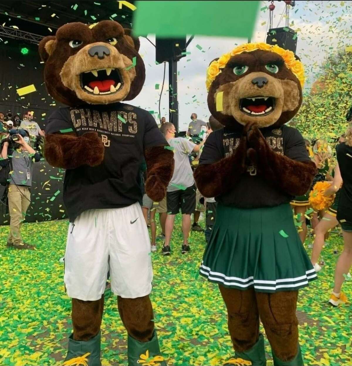 Midland High grad enjoys four years as Baylor mascot Marigold