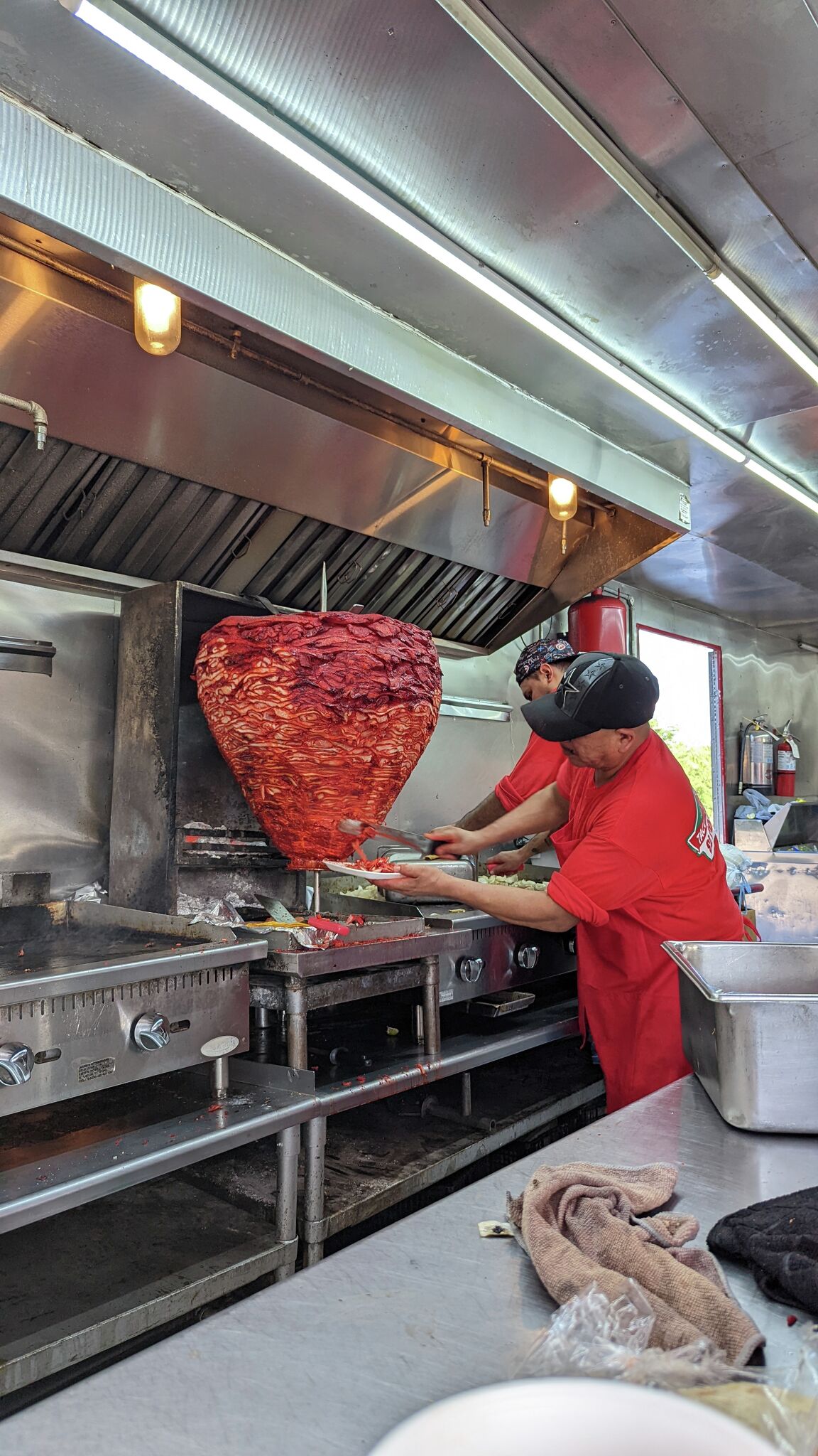 Tacos y Más: Finding trompo tacos in Houston that'll make me cry, image size:1152x2048