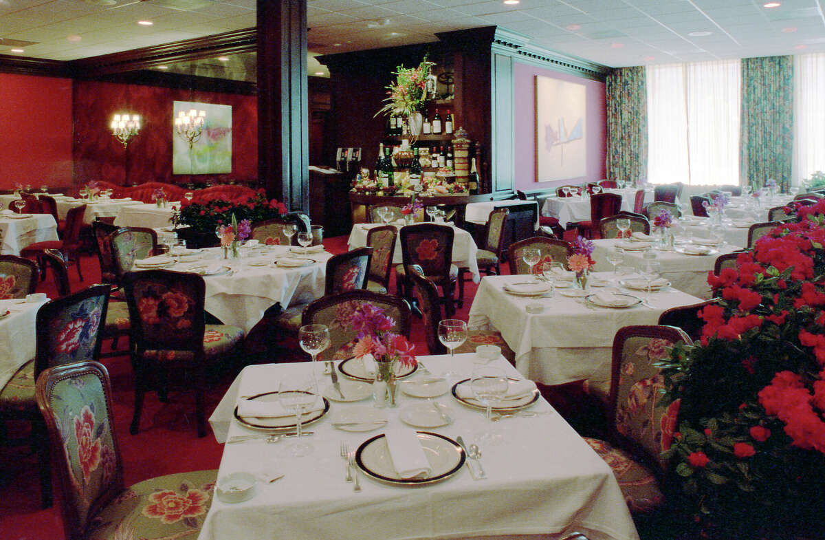 The dining room at Tony's in 1987.