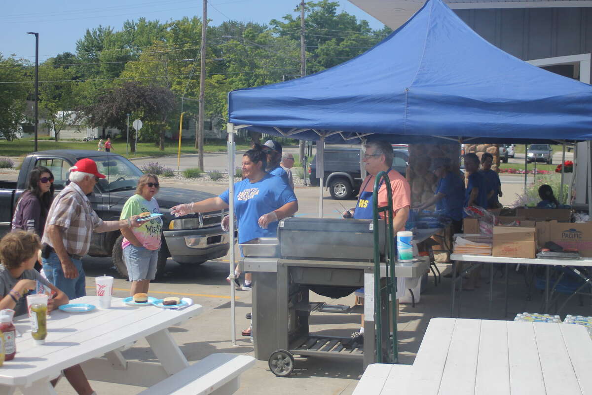 What happened at the sixth annual Onekama Block Party