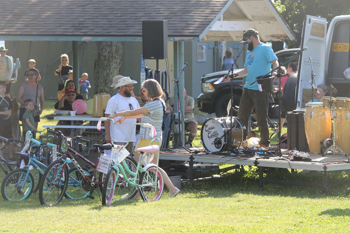 What happened at the sixth annual Onekama Block Party