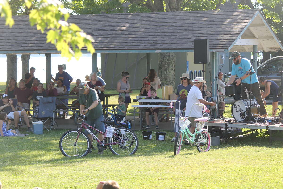 What happened at the sixth annual Onekama Block Party