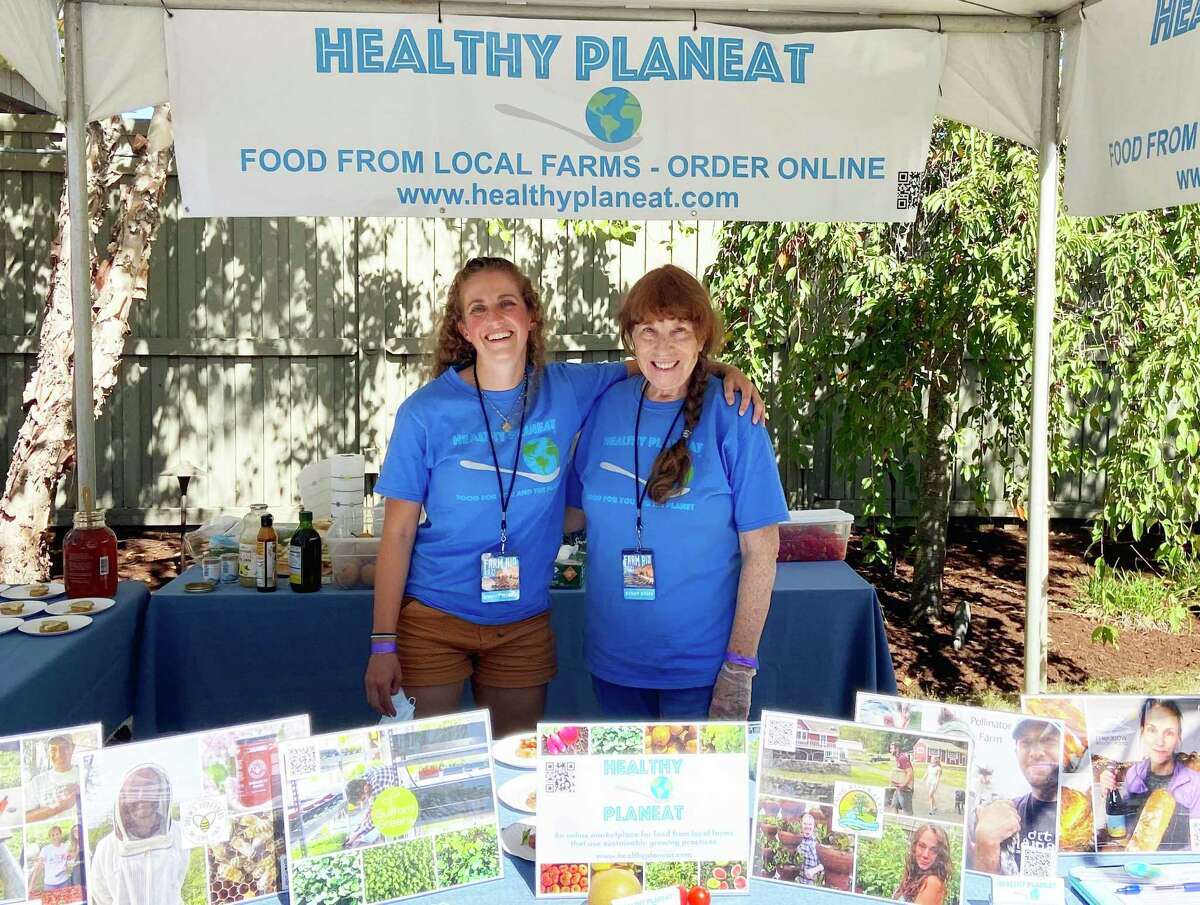 Healthy PlanEat founder Rosemary Ostfeld, left, with her mother Mary Ostfeld. Healthy PlanEat has an Instacart-like platform for people to order fresh food from local farms and food artisans, for local pickup.
