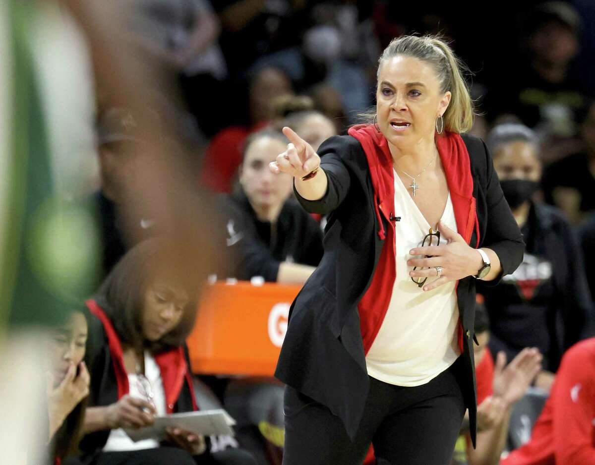 Las Vegas Aces head coach Becky Hammon borrows at times from Gregg Popovich’s coaching manual after her eight seasons as a Spurs assistant.