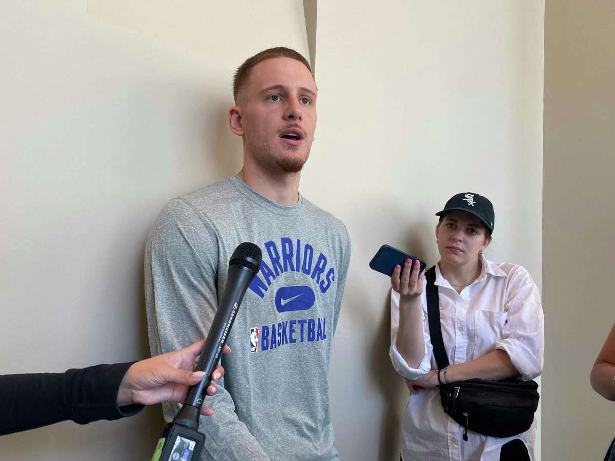 Golden State Warriors sign free agent Donte DiVincenzo to two-year