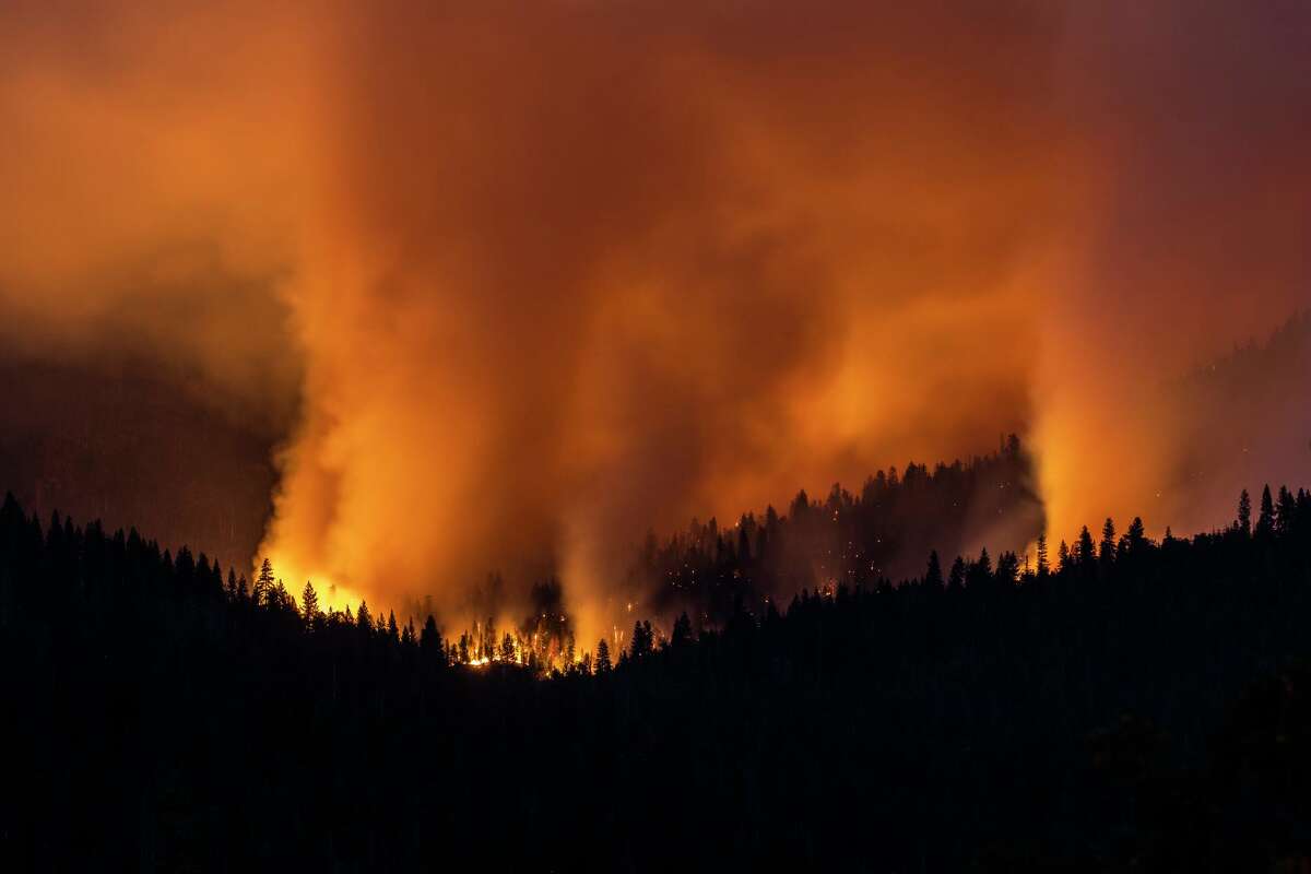 Washburn Fire in Yosemite Blaze grows to over 700 acres