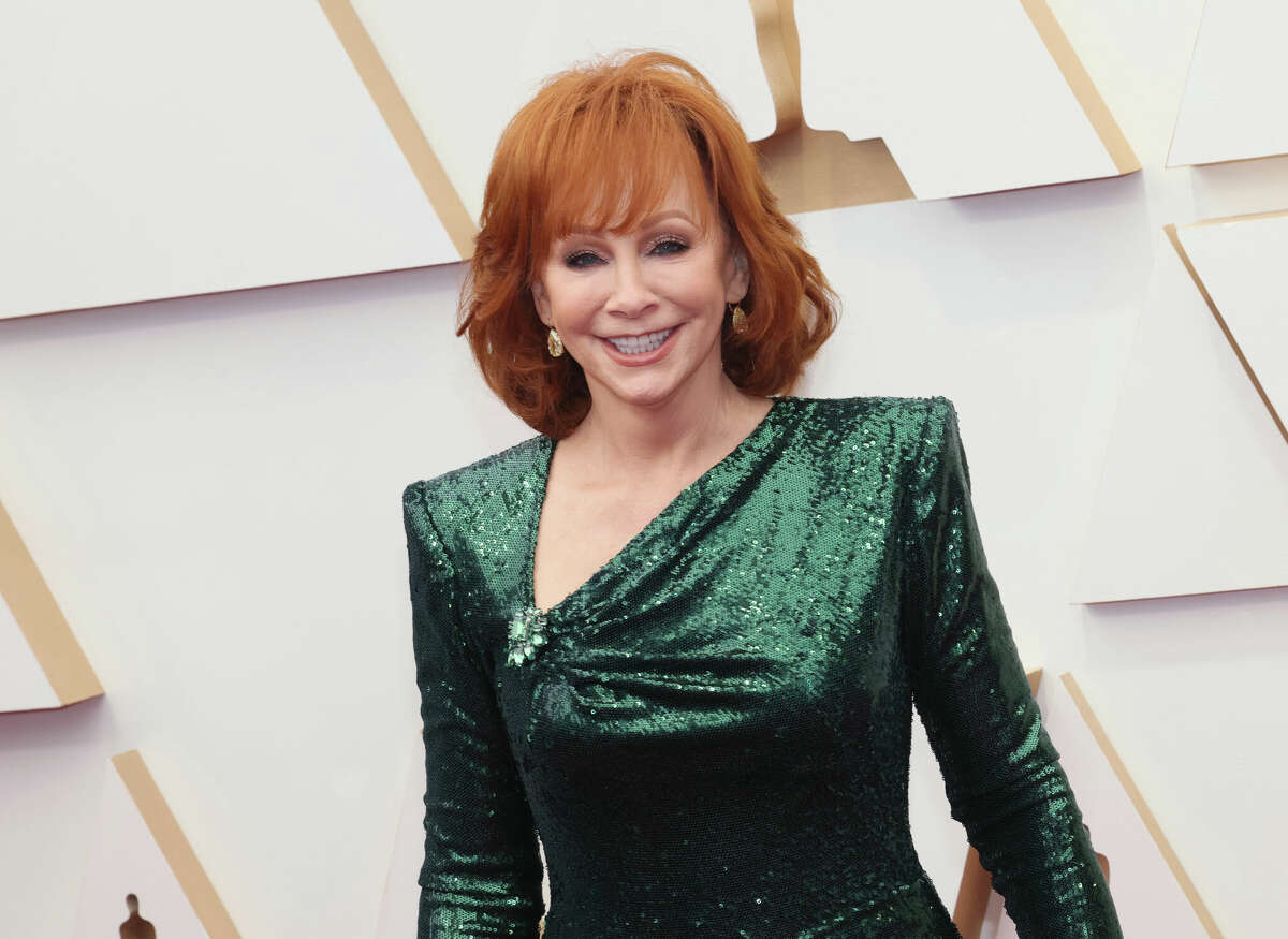 HOLLYWOOD, CALIFORNIA - MARCH 27: Reba McEntire attends the 94th Annual Academy Awards at Hollywood and Highland on March 27, 2022 in Hollywood, California. (Photo by David Livingston/Getty Images)