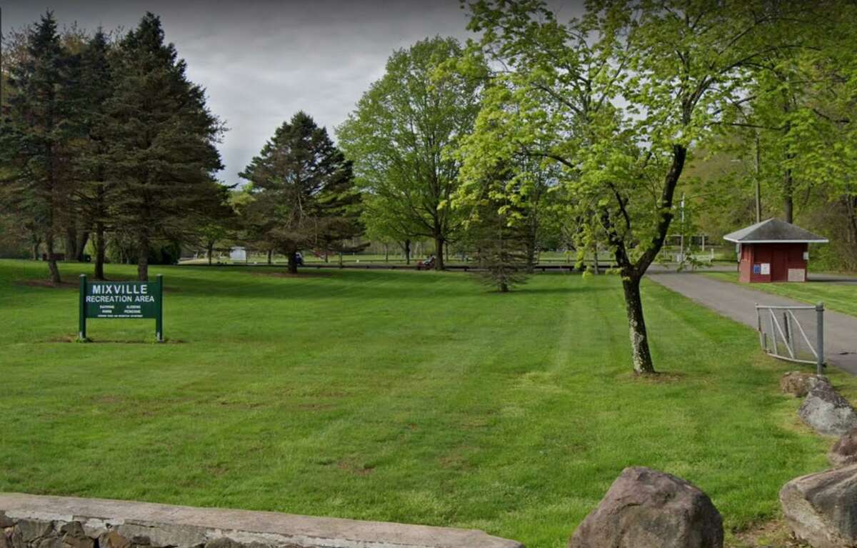 Police Body recovered from water at Cheshire’s Mixville Park