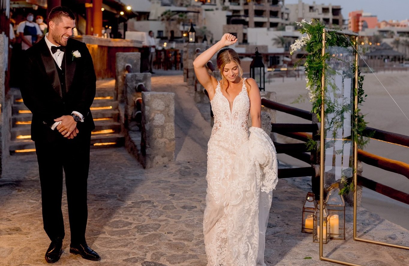 A Look Inside T J Watt And Dani Rhodes Wedding In Cabo San Lucas