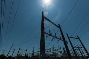 Texas grid survives sweltering day, but heat is still on ERCOT