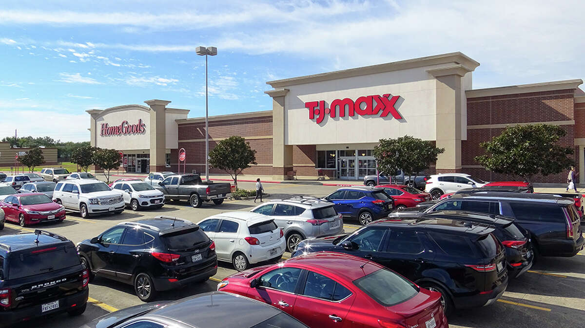 Market Square at Eldridge, featuring tenants such as HomeGoods, Ulta Beauty, Dollar Tree and more, has traded hands in West Houston as investors continue to be confident in the metro's retail property market.