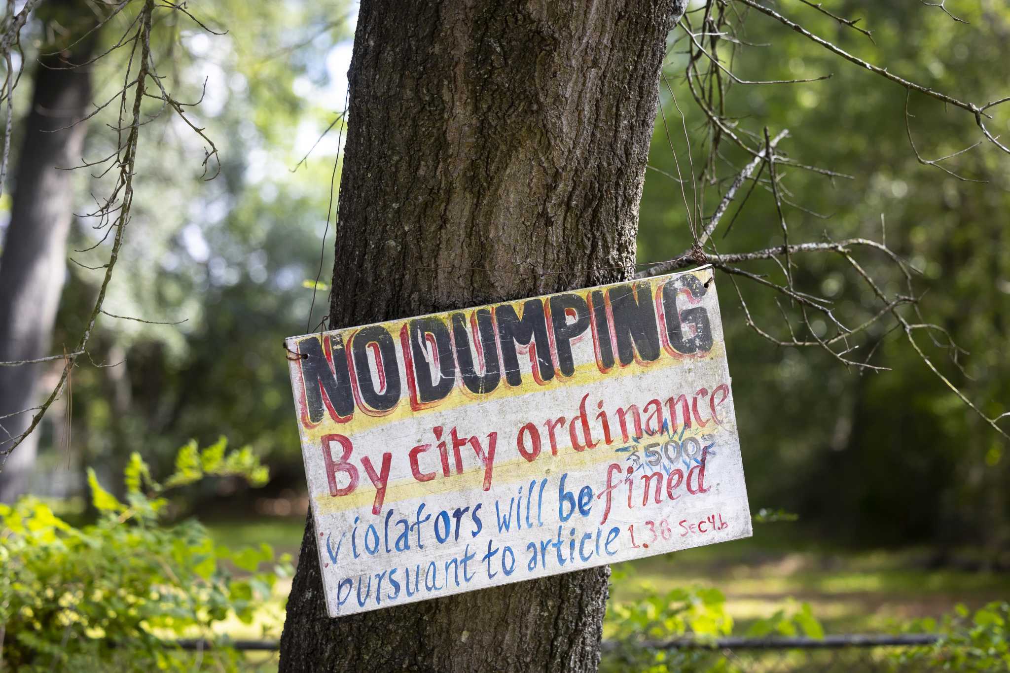 DOJ investigating city of Houston for illegal dumping 311 calls