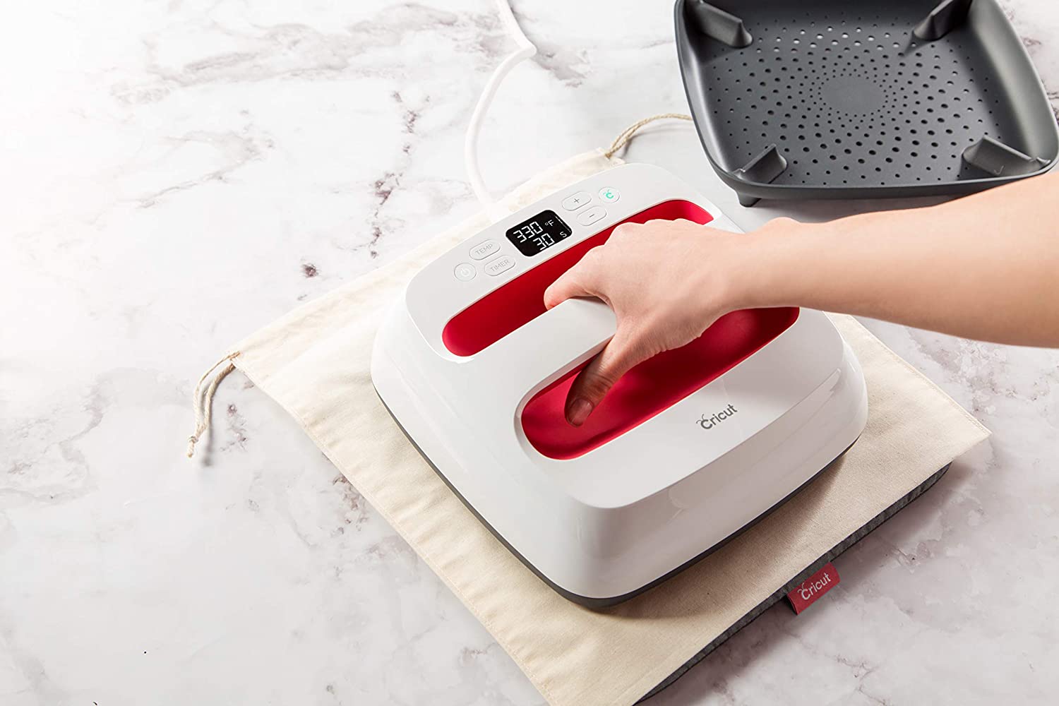 Cricut EasyPress 2 heat press is almost 50% off on Prime Day - Vimarsana News