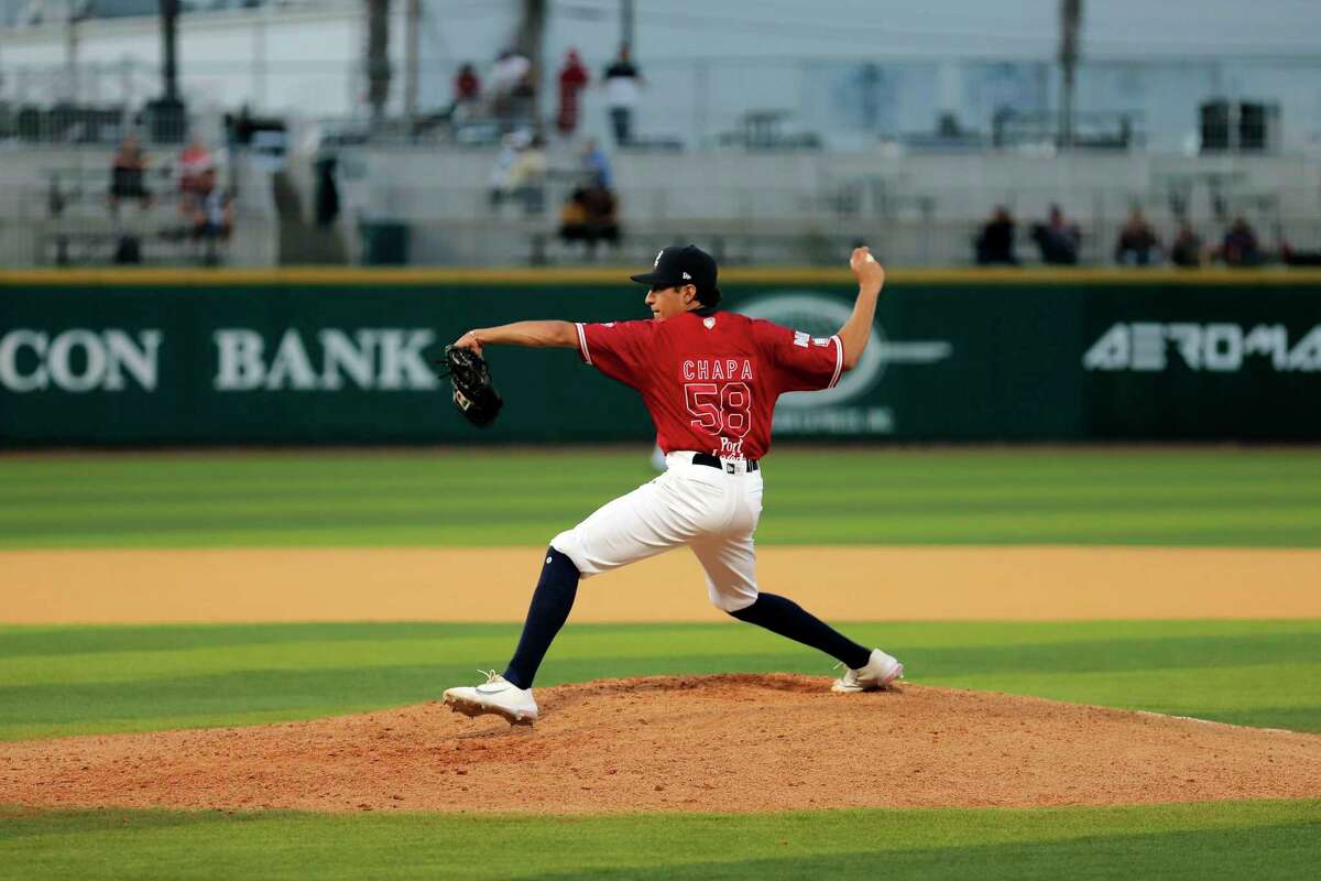 Tecolotes Dos Laredos relief pitcher Ricardo Chapa was selected by Monterrey in this year’s Mexican Pacific League draft.