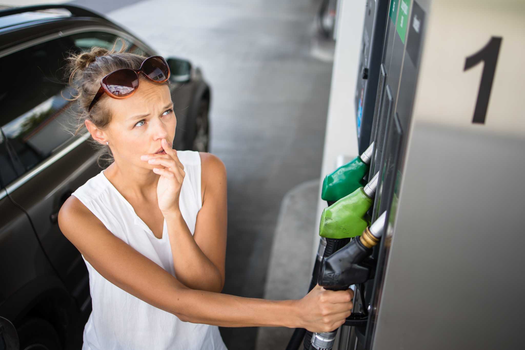 U.S. Drivers' Gas Spending Soars Toward $562 Billion in 2022 - Vimarsana News