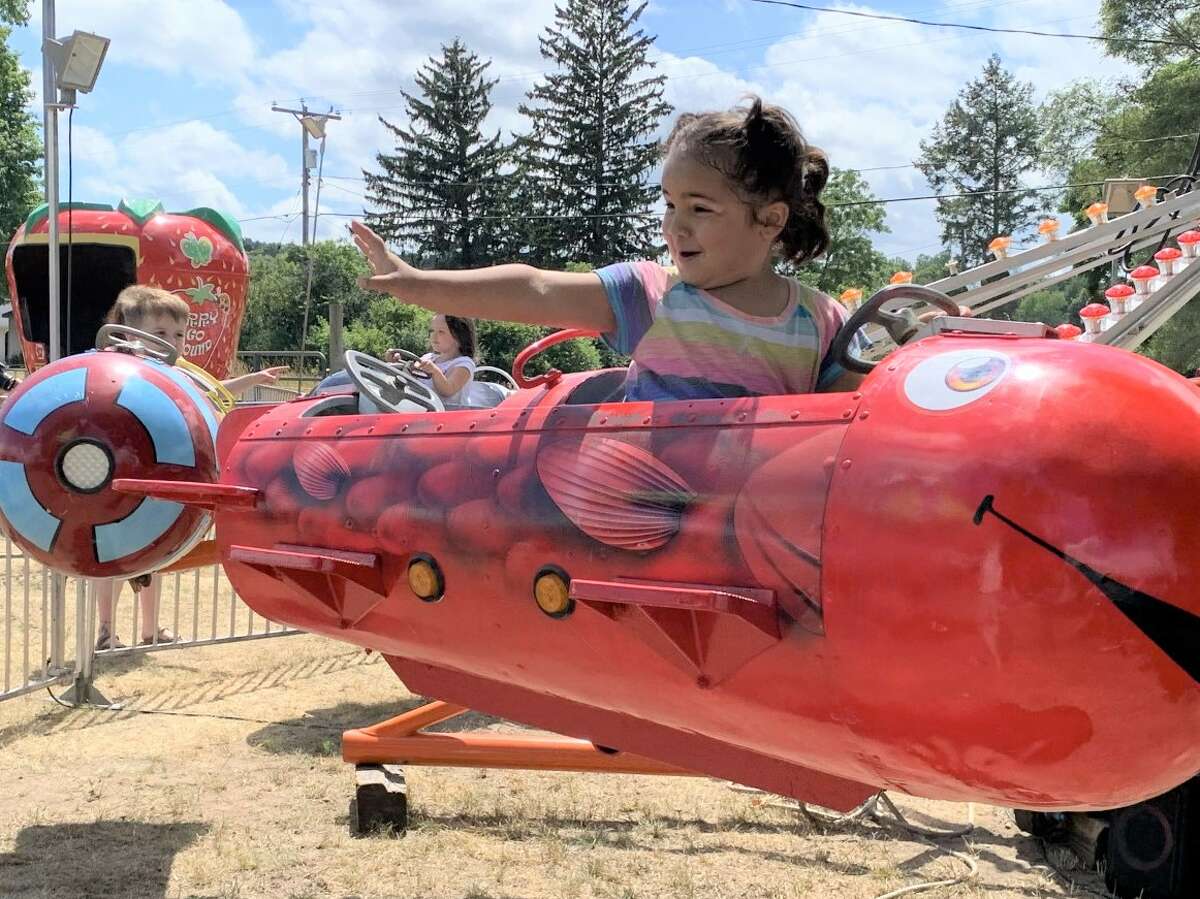 Sunshine and pleasant temperatures brought the crowds out to enjoy the rides, games and food at the midway during the Mecosta County Free Fair this week.