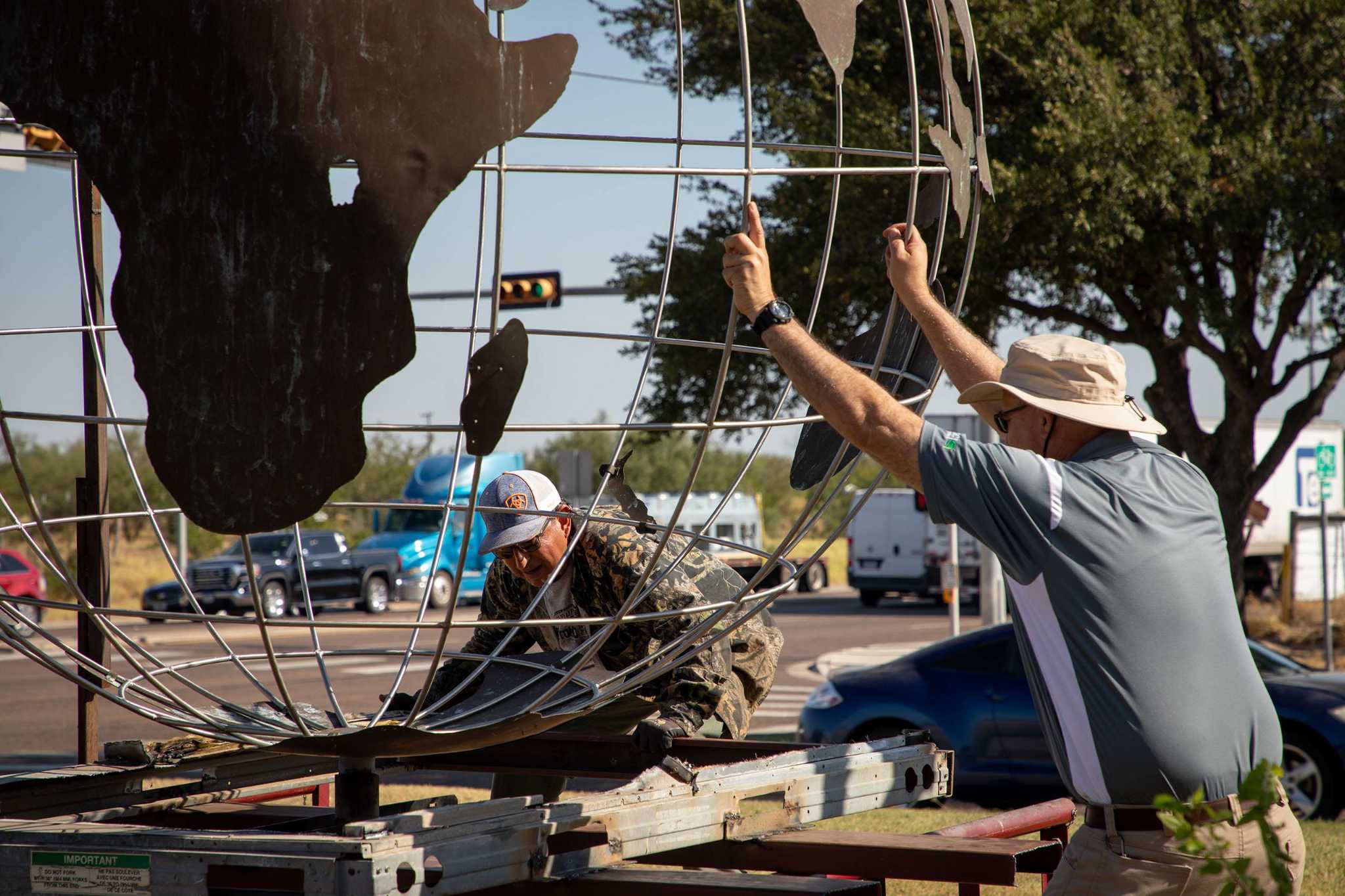 TAMIU's Pylon Globe removed temporarily - Vimarsana News