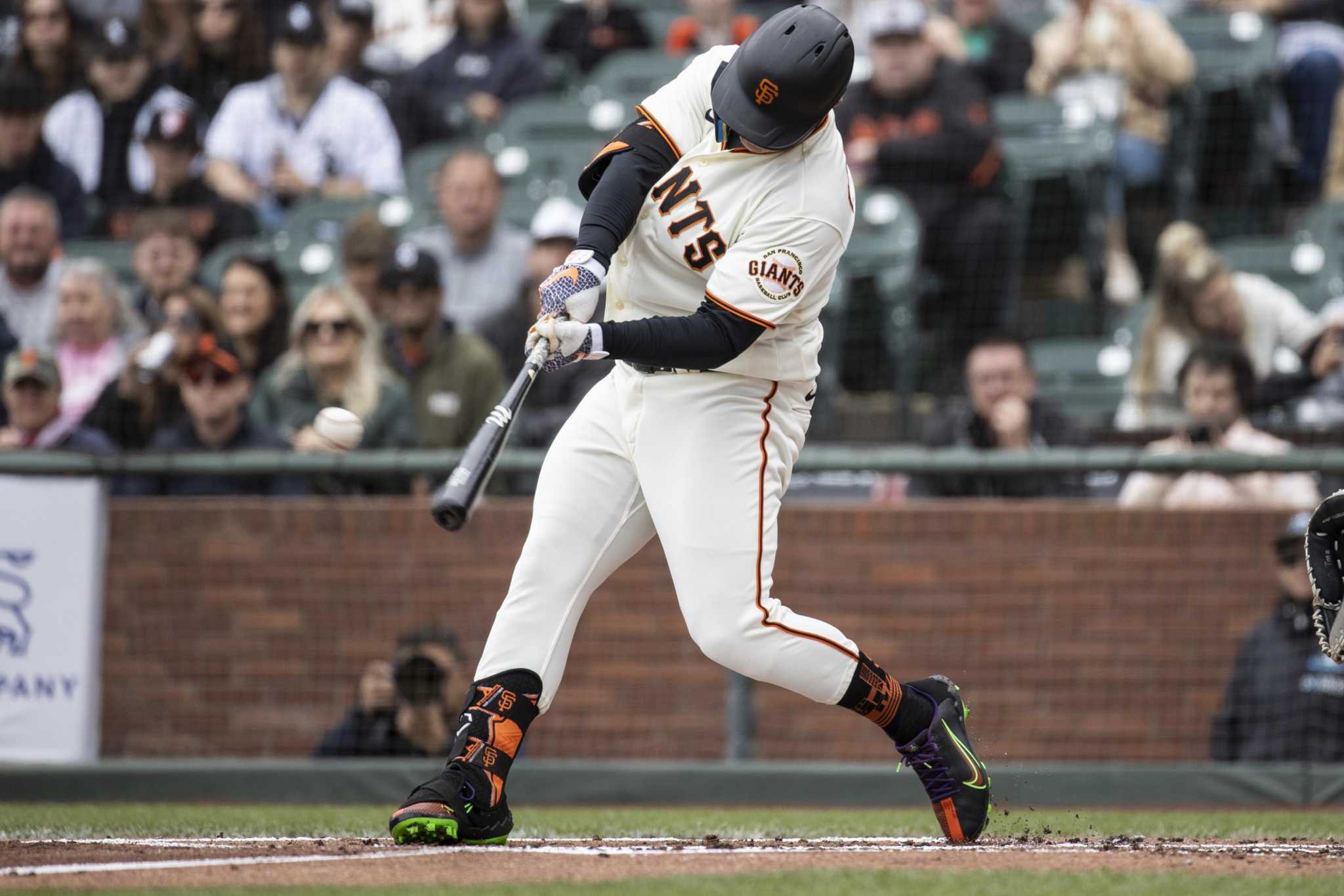 SF Giants' Joc Pederson injured in loss to Oakland A's