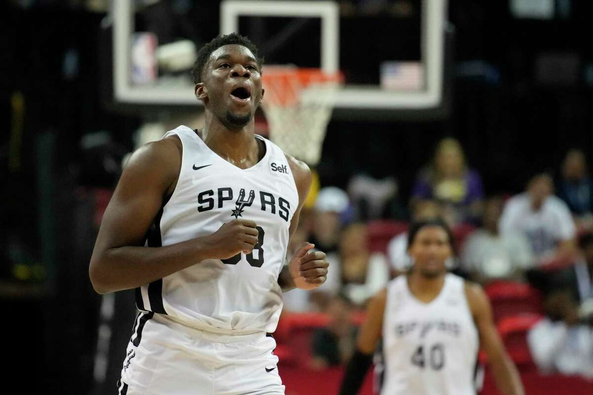 Report: The Spurs have conducted a pre-draft interview with Tari Eason -  Pounding The Rock