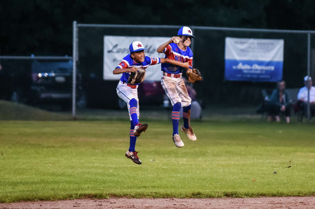 Midway All-Stars win 12U Softball Little League World Series, 5-4