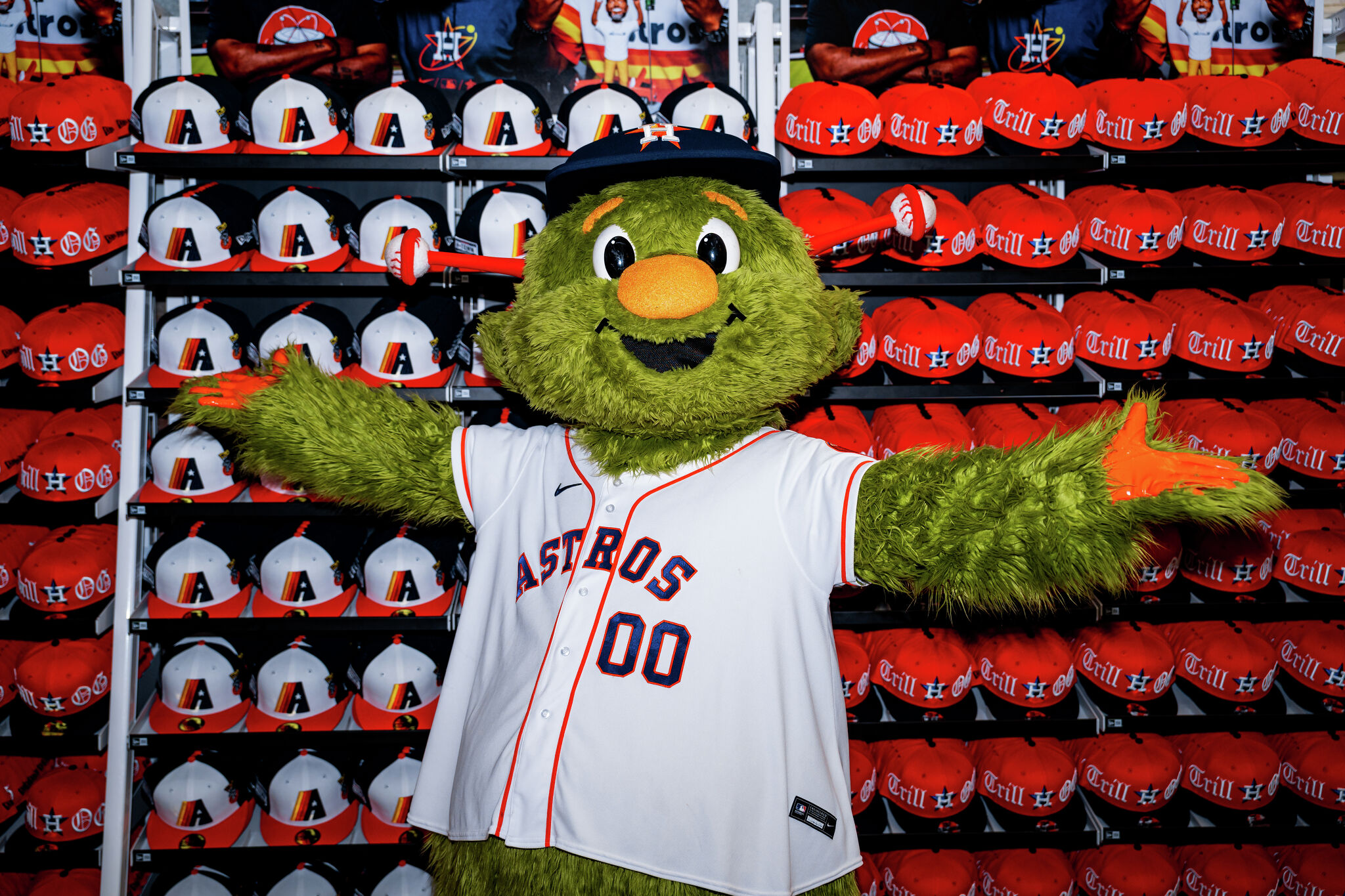 Orbit earns MLB's first nod as top sports mascot