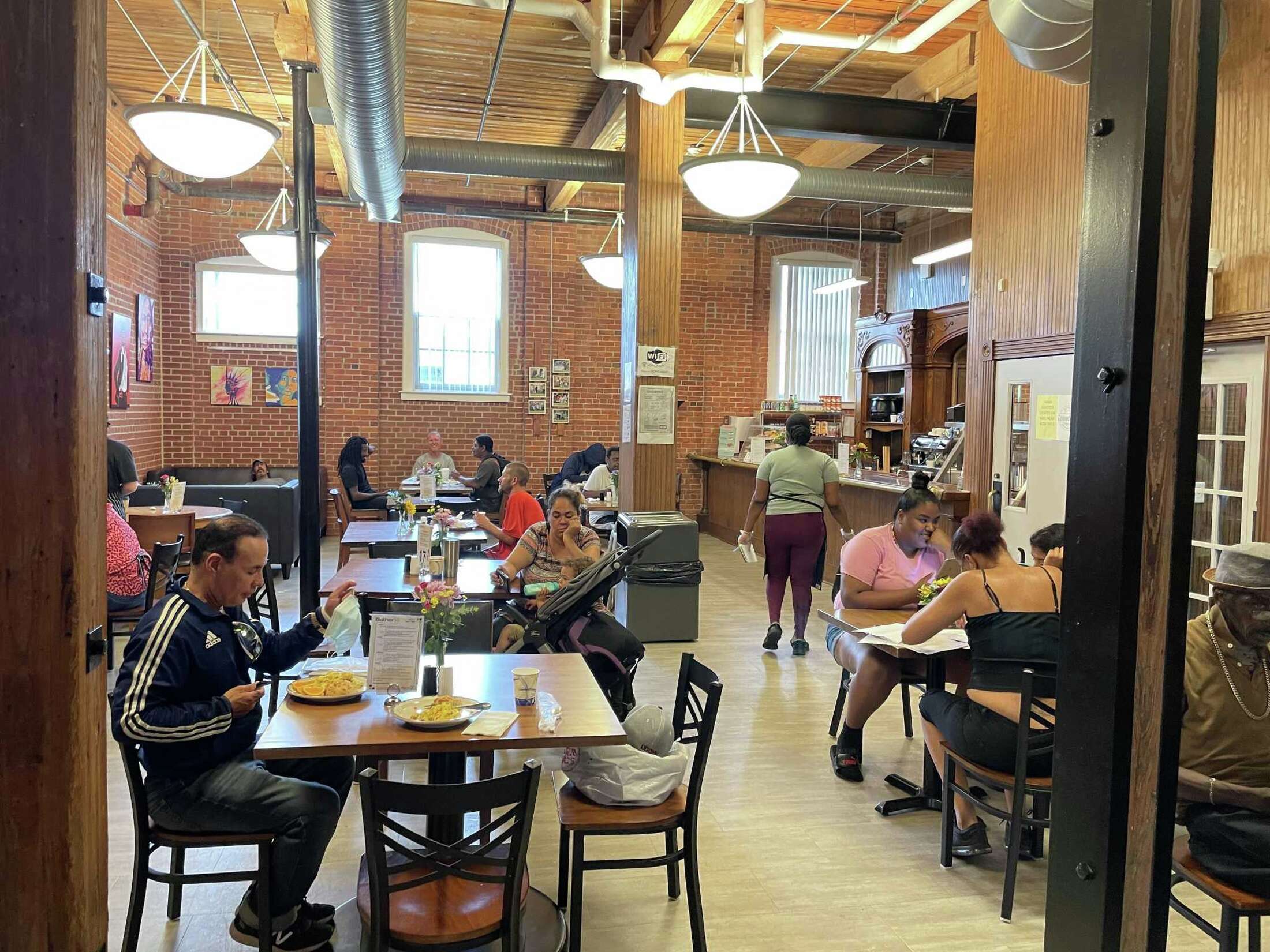 Where to find free Thanksgiving Day dinners in Connecticut