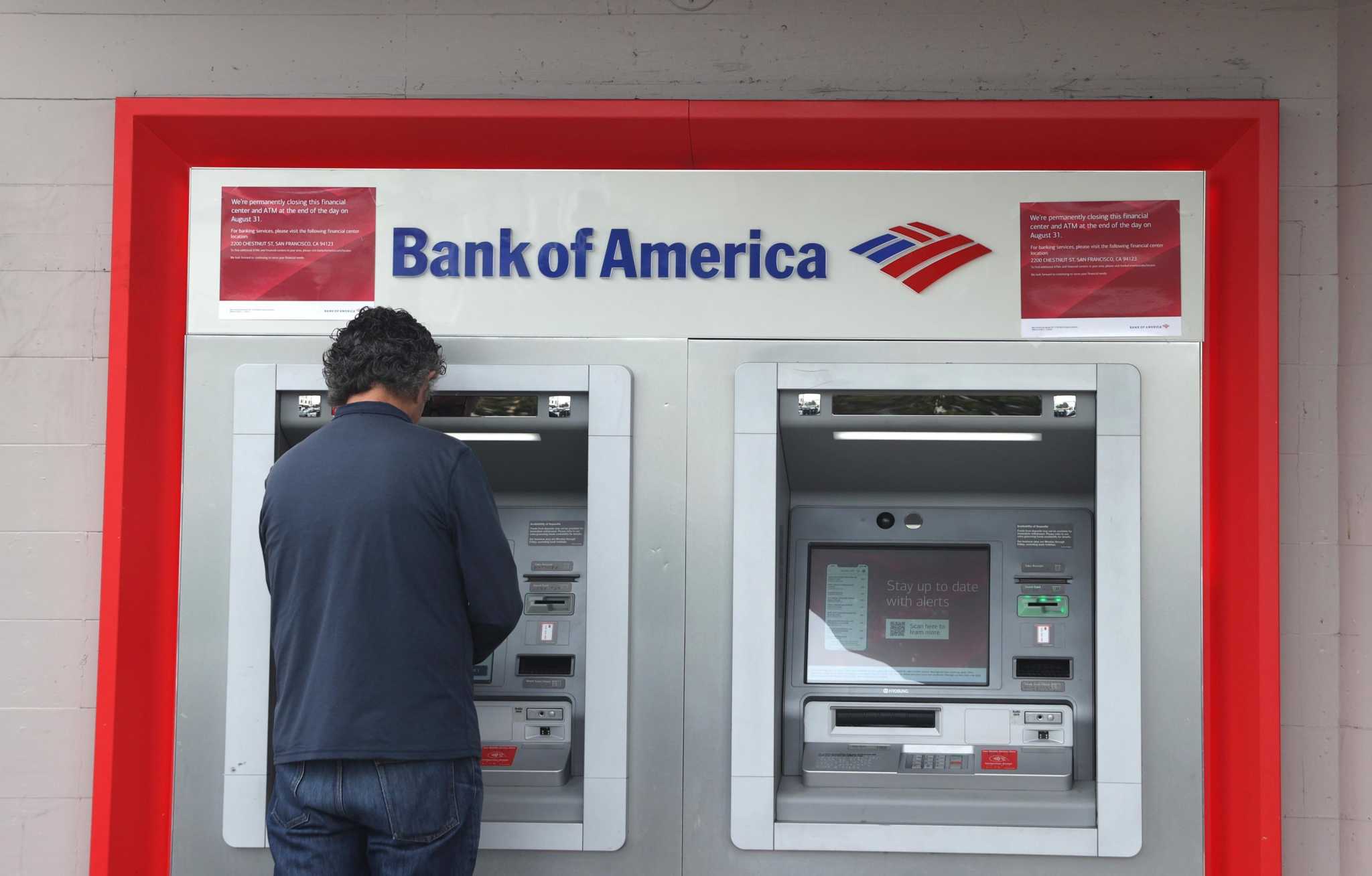 Woman Returns $20,000 Bag O' Cash To Chase Bank, Gets $500 As Reward –  Consumerist