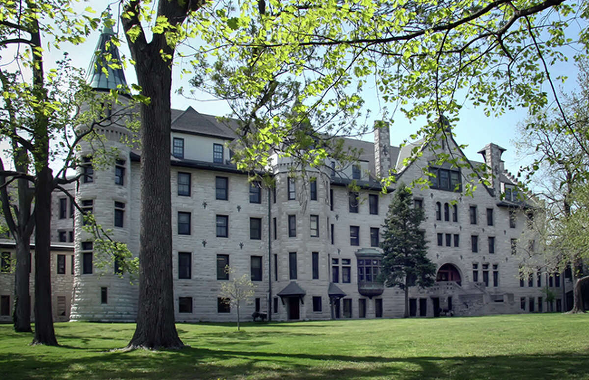 lewis-and-clark-announces-honors