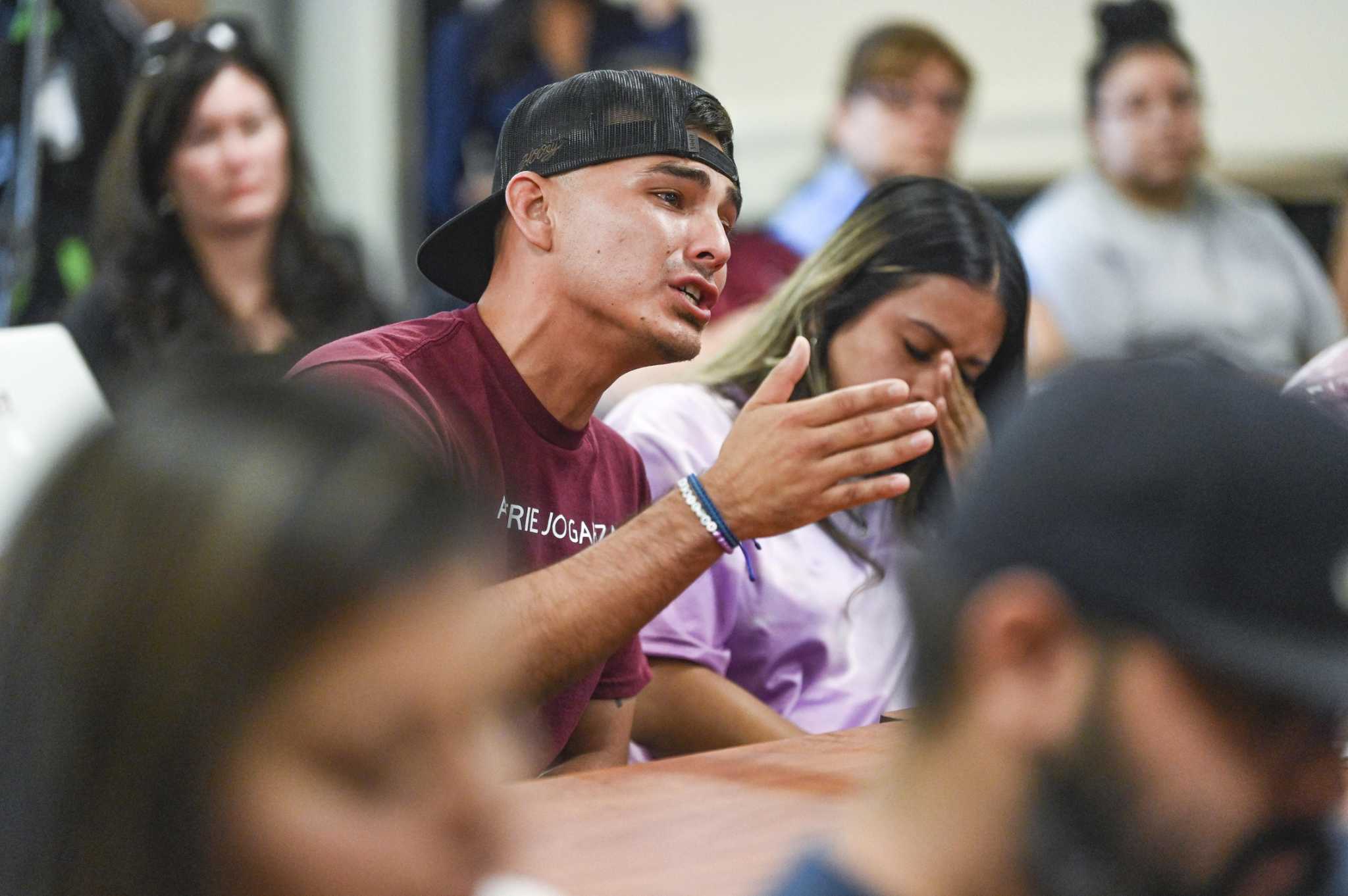 Uvalde schools try to prep for fall reopening - Vimarsana News
