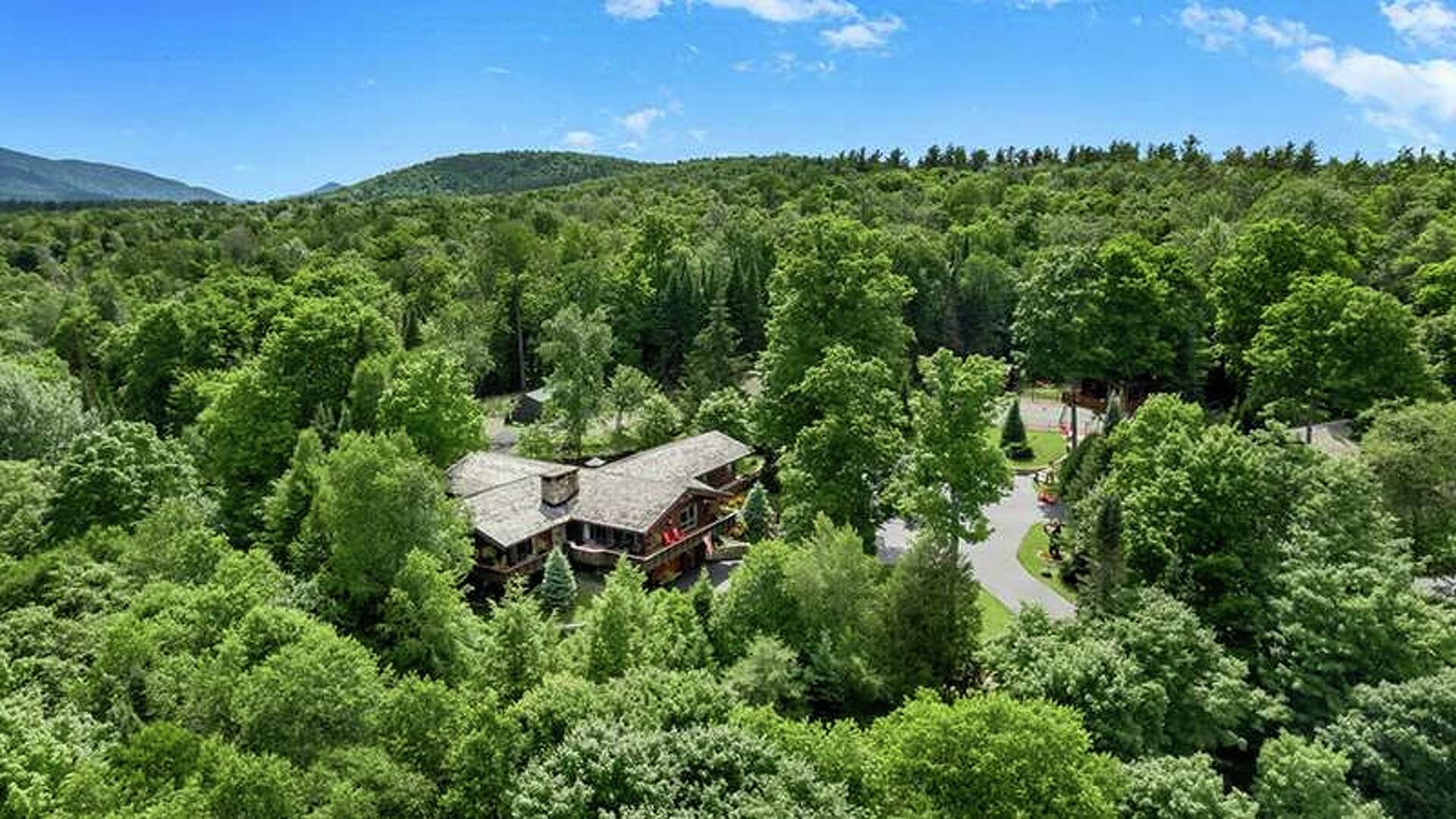 Saratoga Springs socialite and brother-in-law settle legal dispute